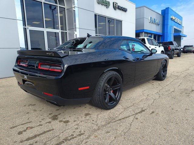Used 2017 Dodge Challenger SRT Hellcat RWD image 3