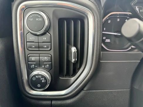 Used 2022 GMC Sierra 2500 SLE w/ SLE Convenience Package AWD/4WD image 18