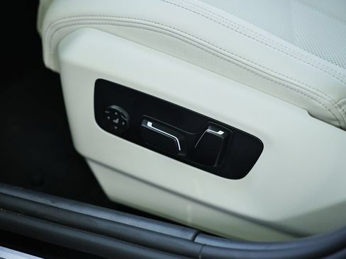 New 2027 BMW i5 eDrive40 RWD image 22
