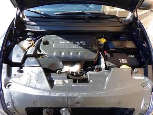 Used 2016 Jeep Cherokee Sport image 14