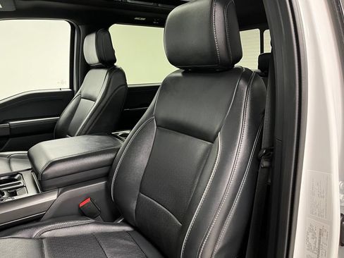 Used 2025 Ford F150 Lariat AWD/4WD image 22