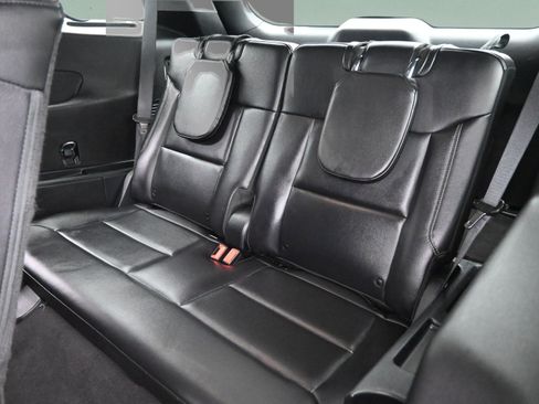 Used 2023 Ford Explorer Limited AWD/4WD image 24