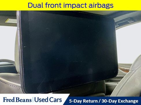 Used 2023 Cadillac Escalade ESV Premium Luxury AWD/4WD image 33