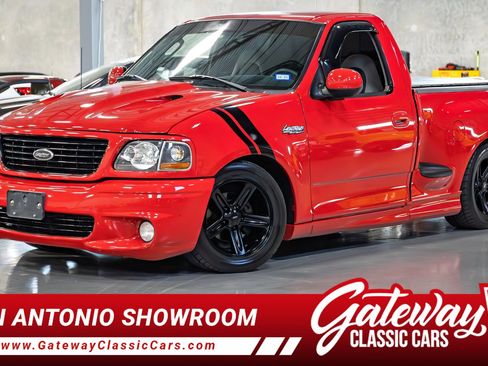 Used 2003 Ford F150 Lightning image 1