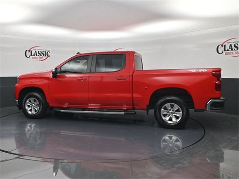 Certified 2021 Chevrolet Silverado 1500 LT image 2