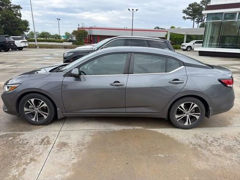 Used 2021 Nissan Sentra SV FWD image 3