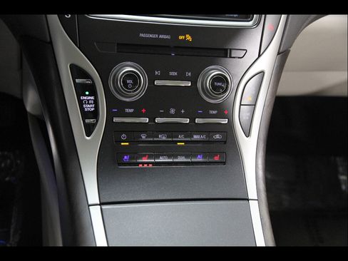 Used 2019 Lincoln Nautilus Reserve w/ Cargo Utility Package AWD/4WD image 15