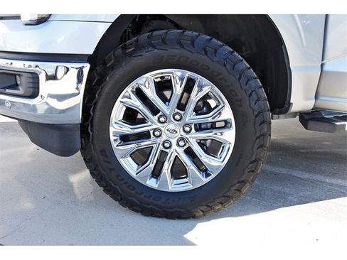 Used 2025 Ford F150 Lariat w/ Equipment Group 501A Mid image 30