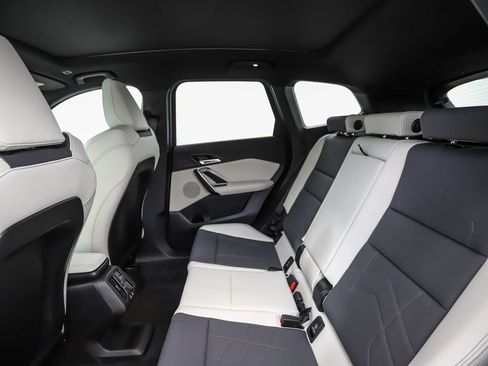 New 2026 BMW X1 xDrive28i AWD/4WD image 21