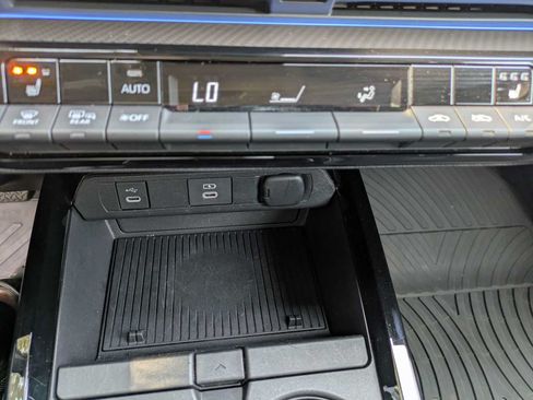 Used 2024 Toyota Prius XLE AWD/4WD image 26