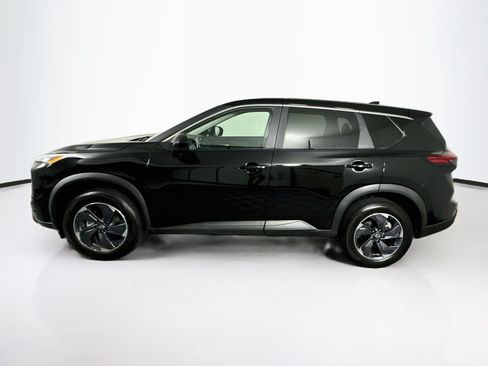 Used 2026 Nissan Rogue SV FWD image 4