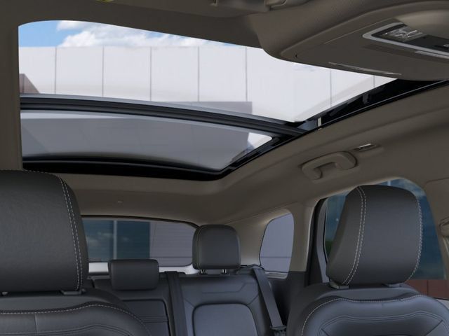 New 2025 Lincoln Corsair Grand Touring w/ Jet Appearance Package AWD/4WD image 22