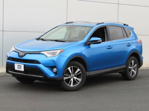 Used 2017 Toyota RAV4 XLE image 29