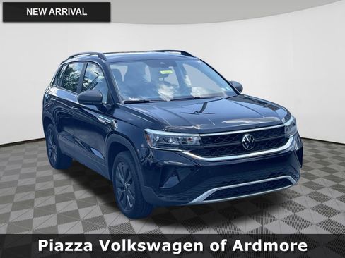 Used 2024 Volkswagen Taos S FWD image 1