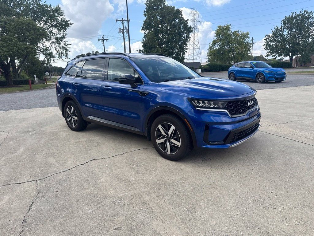 Used 2022 Kia Sorento S FWD image 2