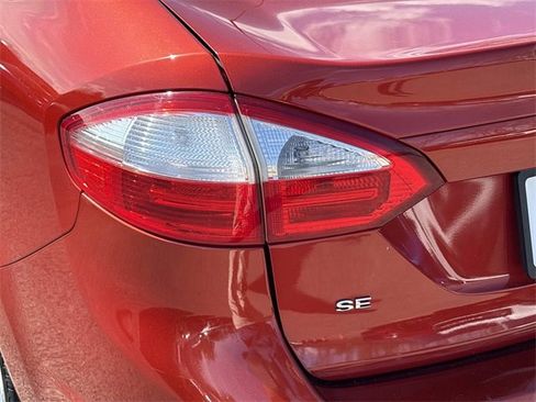 Certified 2019 Ford Fiesta SE image 11