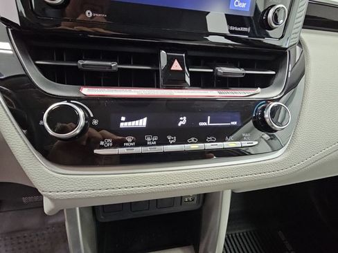 Used 2022 Toyota Corolla Cross L FWD image 18