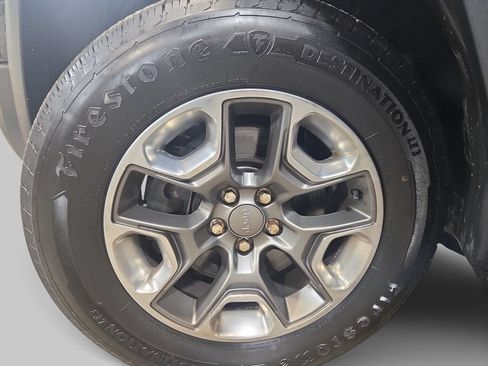 Used 2019 Jeep Cherokee Trailhawk w/ Cold Weather Group AWD/4WD image 35