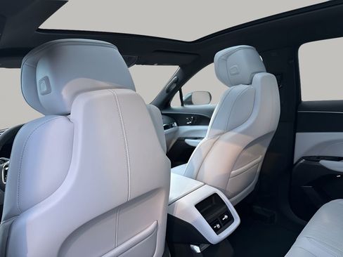 New 2025 Cadillac Lyriq Sport image 33