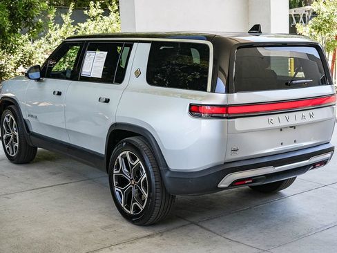 Used 2025 Rivian R1S Adventure AWD/4WD image 4