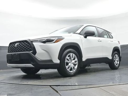 Certified 2023 Toyota Corolla Cross L image 29