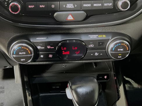 Used 2022 Kia Soul Turbo FWD image 26