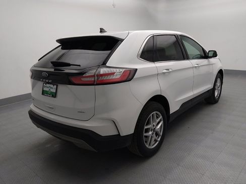 Used 2024 Ford Edge SEL image 9