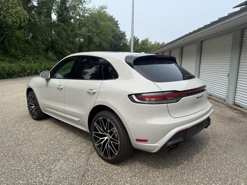 Used 2023 Porsche Macan S AWD/4WD image 3