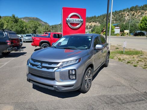 Used 2020 Mitsubishi Outlander Sport SE image 1