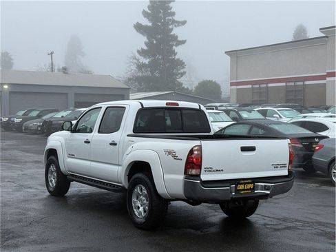 Used 2006 Toyota Tacoma PreRunner image 5