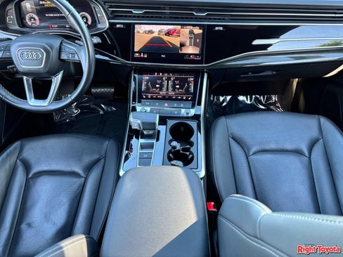 Used 2021 Audi Q8 Premium Plus w/ Premium Plus Package AWD/4WD image 17
