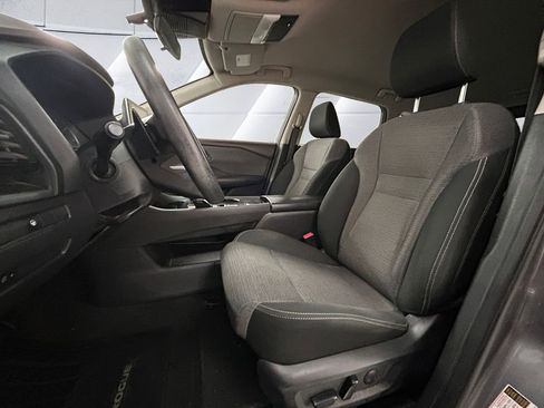 Used 2022 Nissan Rogue SV FWD image 8