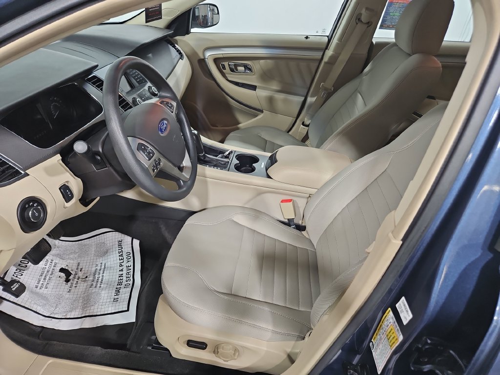 Used 2018 Ford Taurus SE FWD image 10