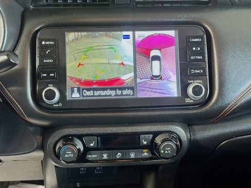 Used 2023 Nissan Kicks SR w/ SR Premium Package FWD image 12