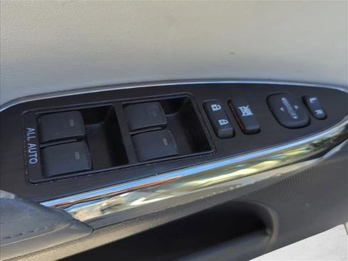 Used 2014 Toyota Avalon XLE Premium image 8