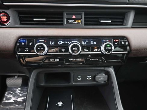 New 2026 Honda Pilot Elite image 9
