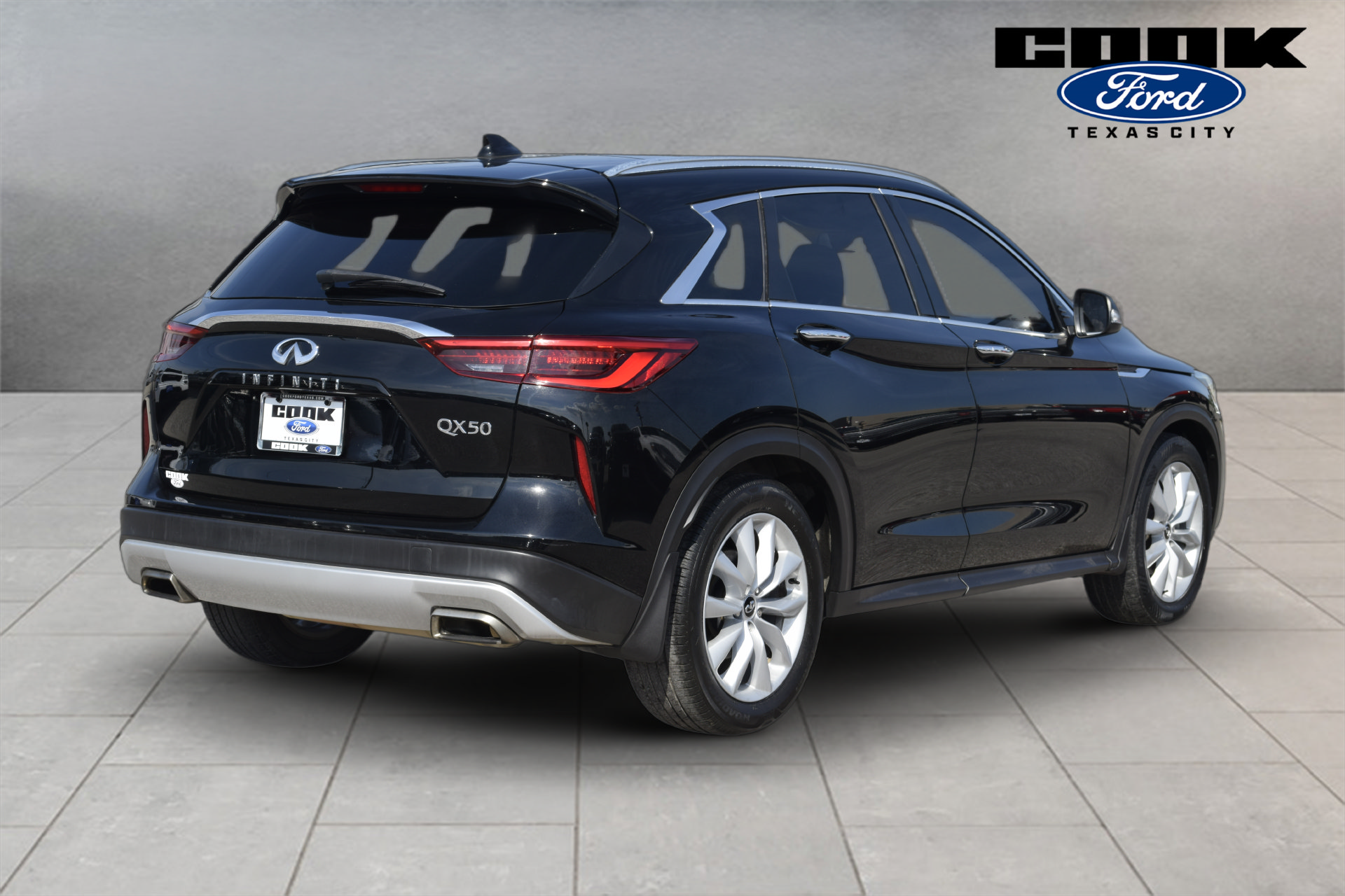 Used 2019 INFINITI QX50 Luxe w/ Cargo Package AWD/4WD image 3