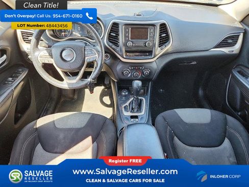 Used 2016 Jeep Cherokee Sport image 11