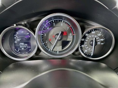 Used 2016 MAZDA MX-5 Miata Club w/ Brembo/BBS Package RWD image 10