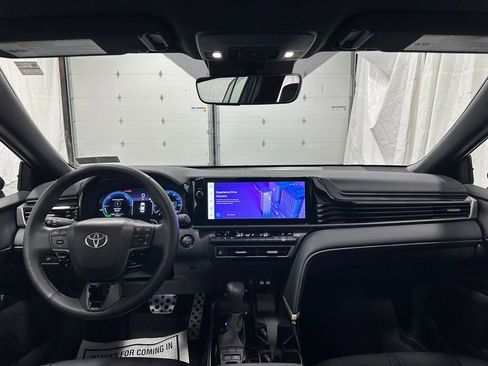 Used 2026 Toyota Camry XSE FWD image 44