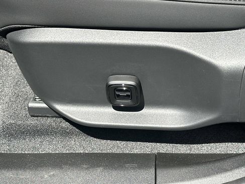 New 2026 Volvo EX30 Plus w/ Climate Package image 14