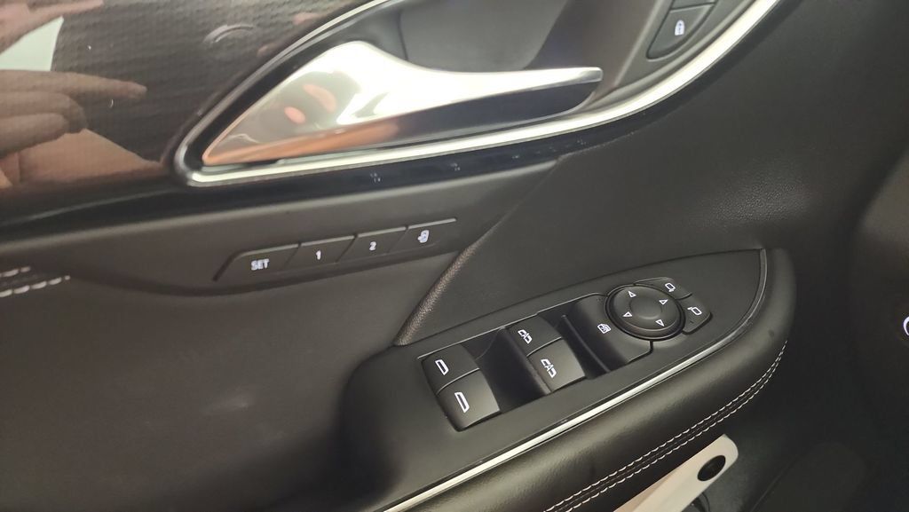 Used 2023 Buick Envision Essence FWD image 15