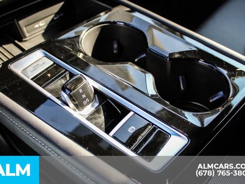 Used 2025 Volkswagen Atlas SE image 36