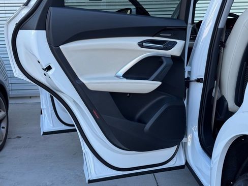 New 2025 Audi Q5 2.0T Premium image 22