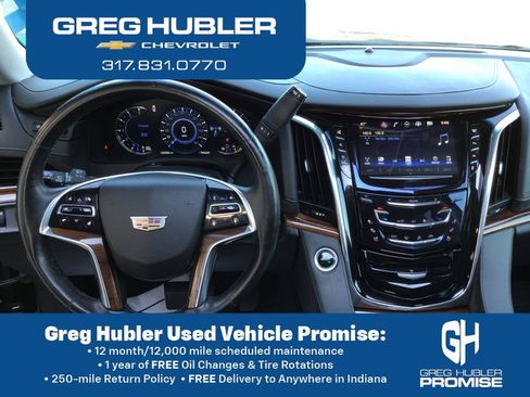 Used 2016 Cadillac Escalade Premium AWD/4WD image 3