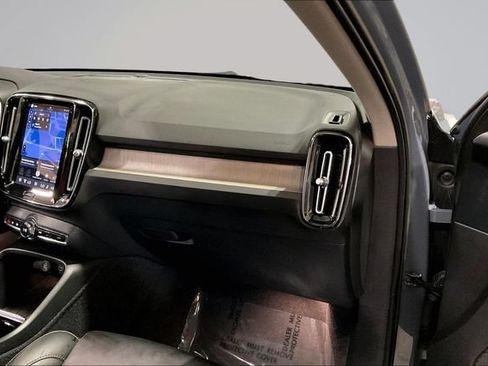 Certified 2023 Volvo XC40 B5 Plus w/ Driver Assist Package AWD/4WD image 20
