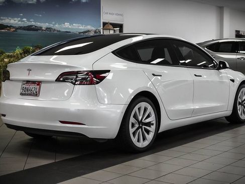 Used 2022 Tesla Model 3 image 6