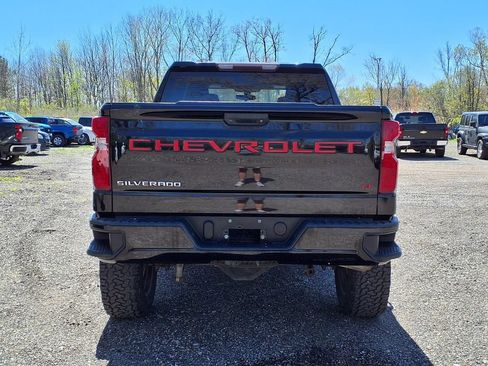Used 2019 Chevrolet Silverado 1500 LT AWD/4WD image 6