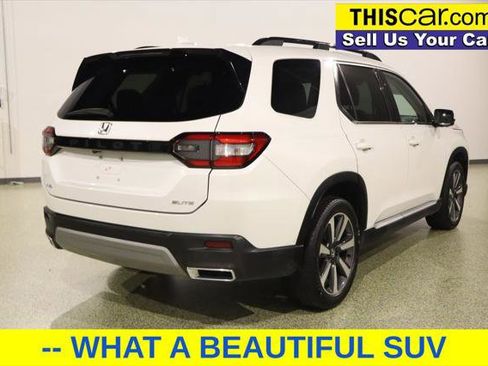 Used 2023 Honda Pilot Elite image 7