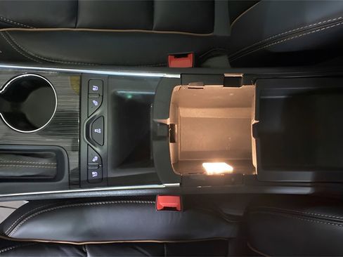 Used 2016 Chevrolet Impala LTZ w/ Enhanced Convenience Package image 27